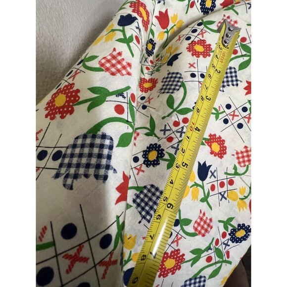 XOX Floral Daisy Tulip Flower Fabric Small Print 2 Pcs. 44" W x 32" & 19" x 44" - Picture 4 of 11